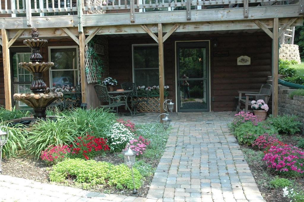 Lazy Cloud Bed & Breakfast Williams Bay Exterior photo