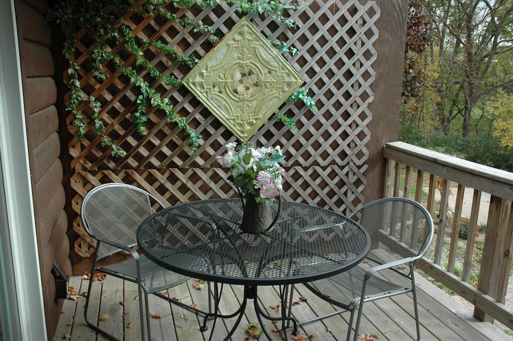Lazy Cloud Bed & Breakfast Williams Bay Room photo
