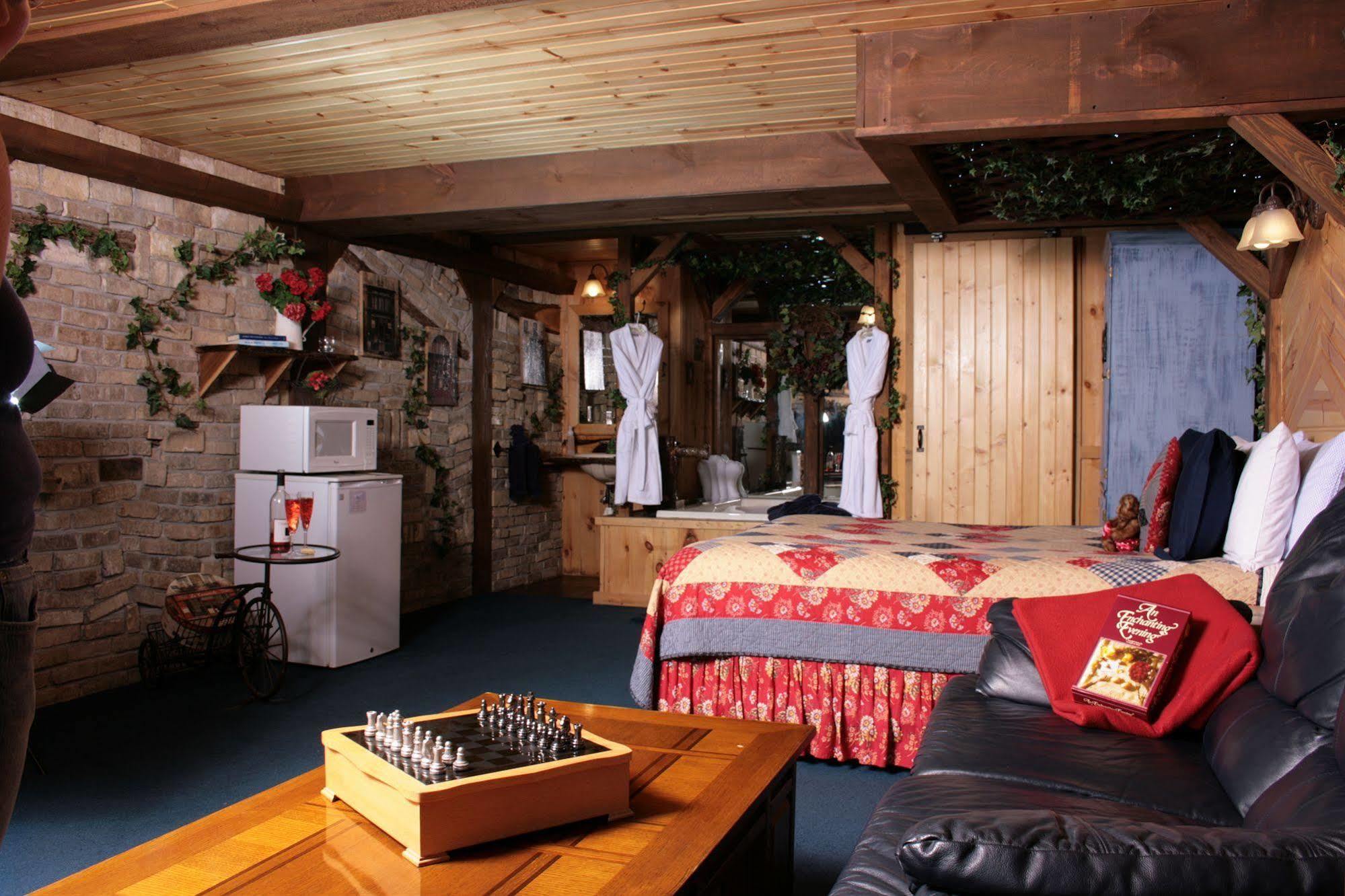 Lazy Cloud Bed & Breakfast Williams Bay Exterior photo
