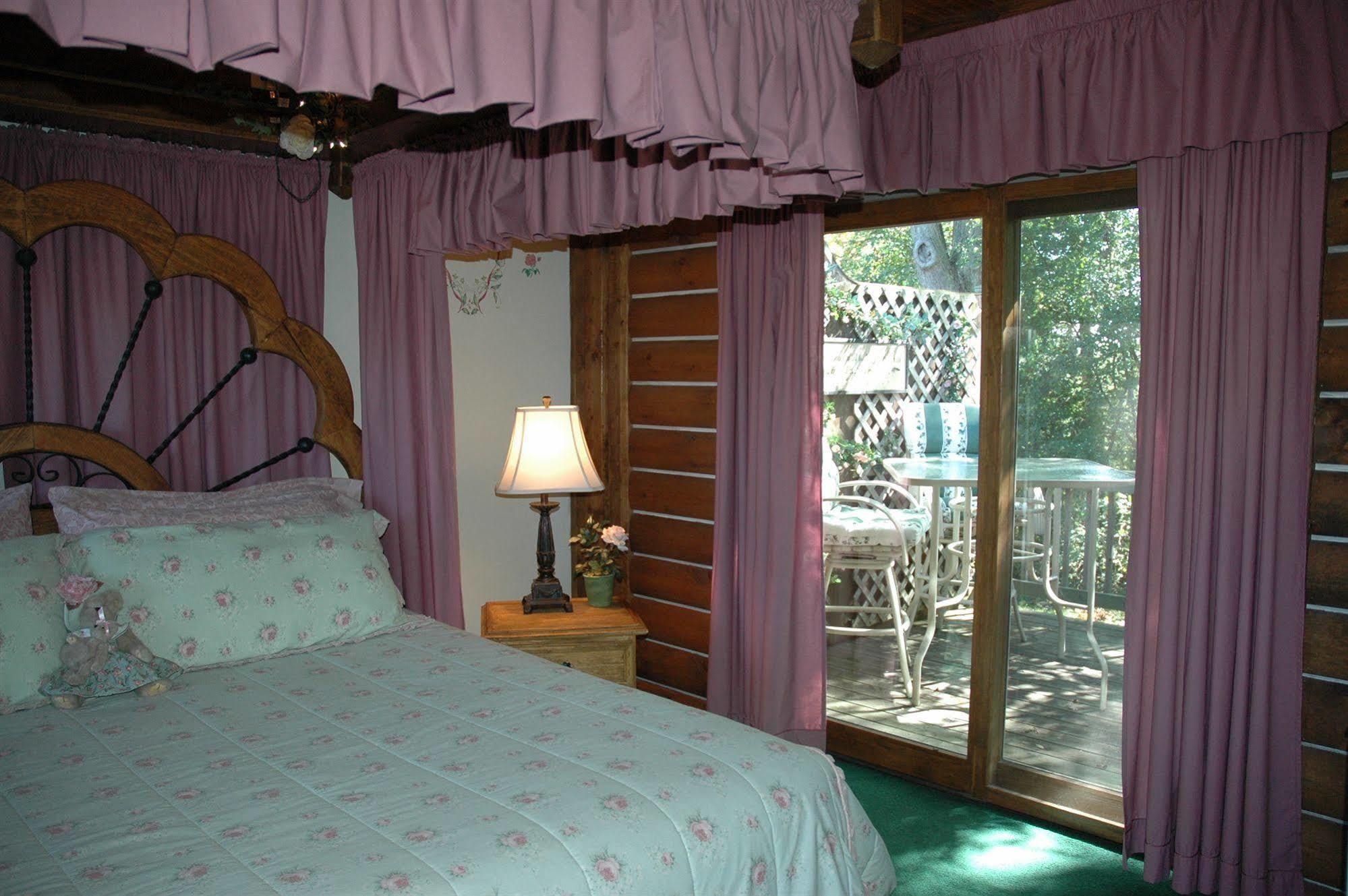 Lazy Cloud Bed & Breakfast Williams Bay Exterior photo