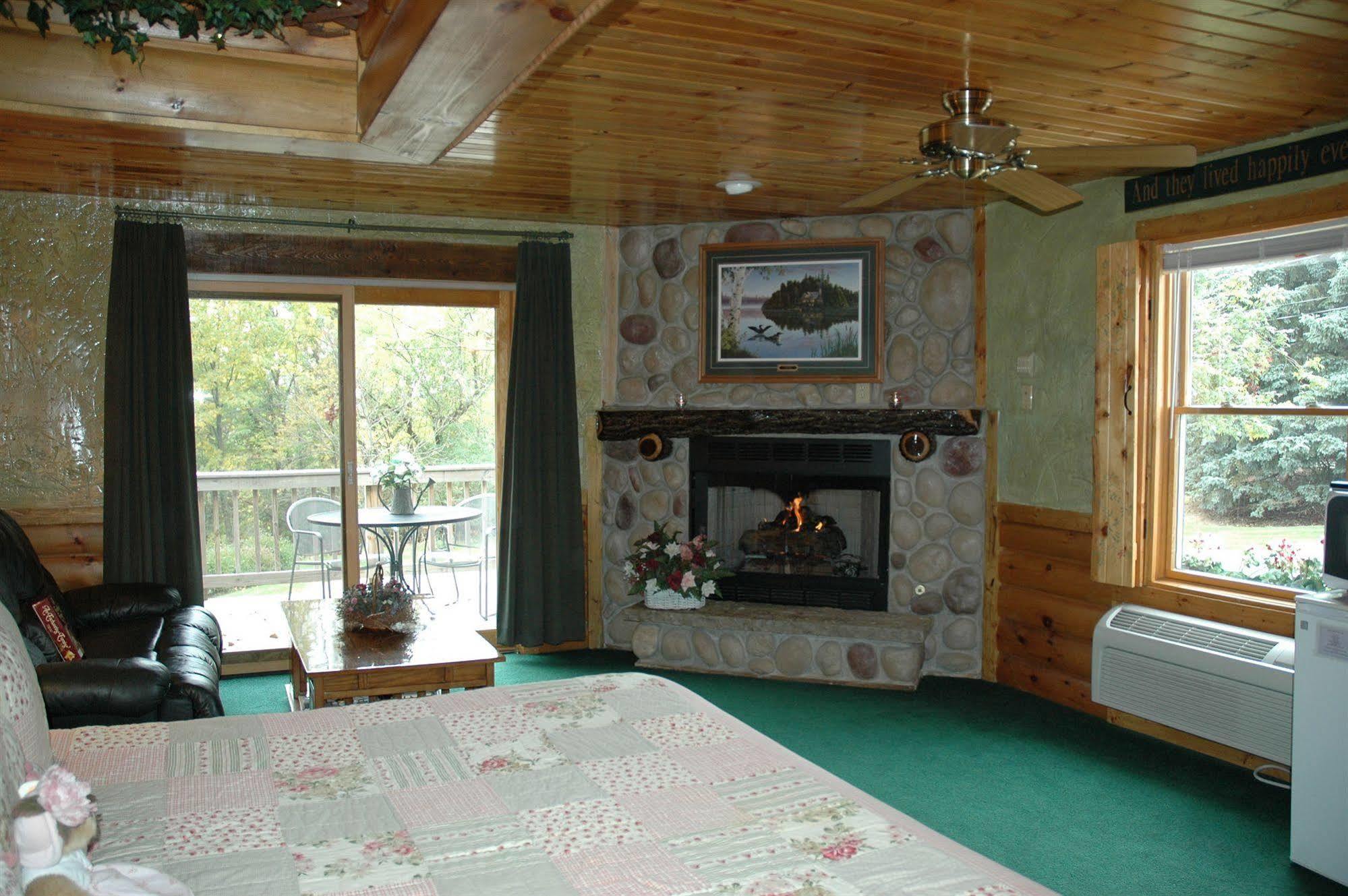 Lazy Cloud Bed & Breakfast Williams Bay Exterior photo