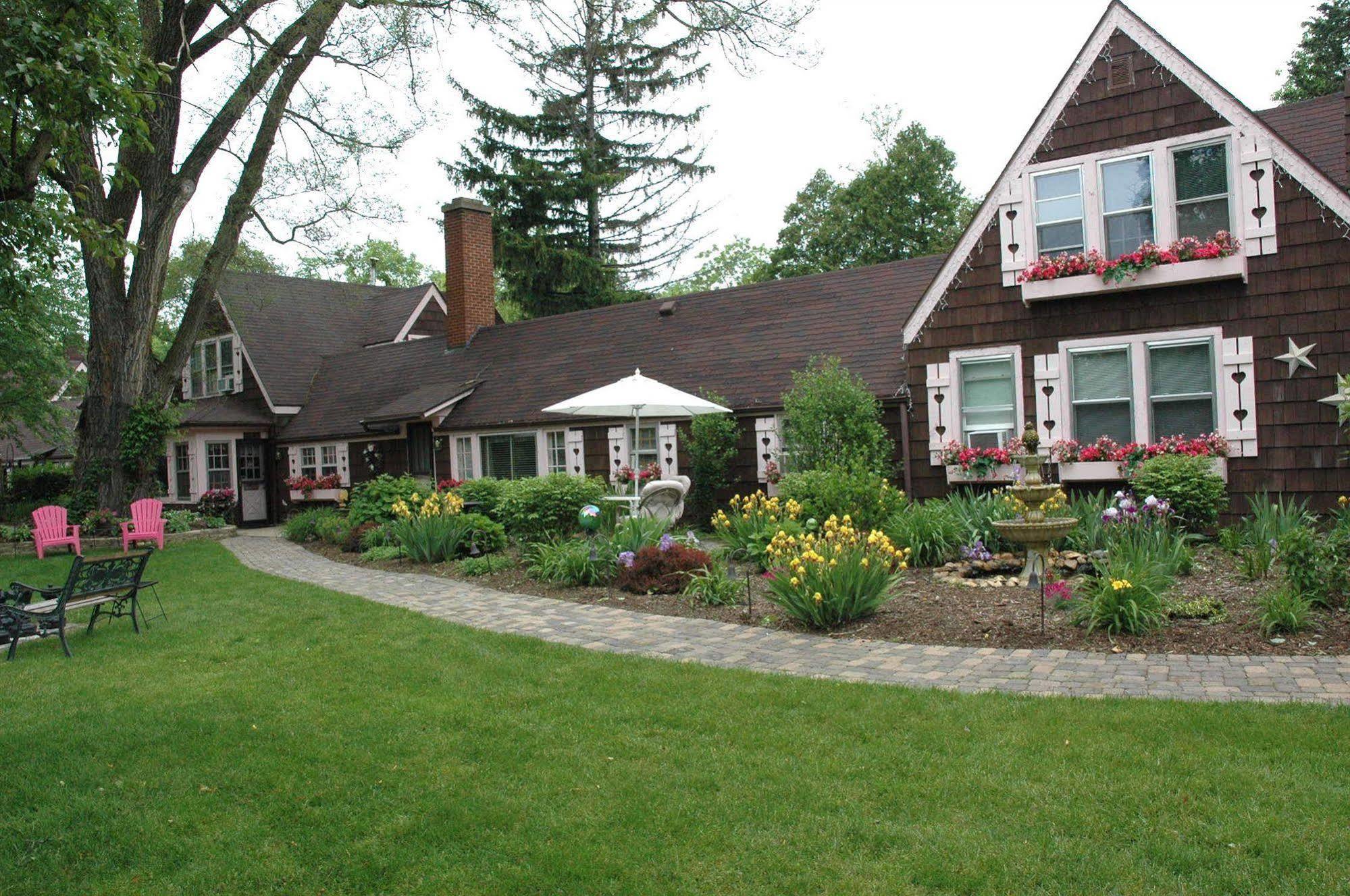 Lazy Cloud Bed & Breakfast Williams Bay Exterior photo