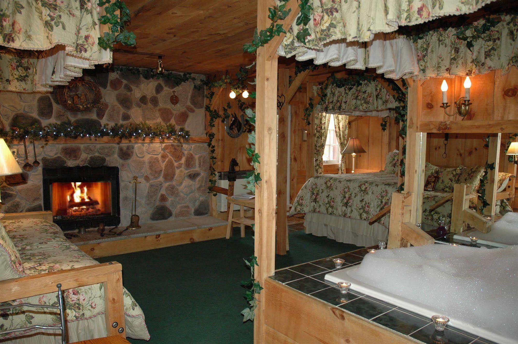 Lazy Cloud Bed & Breakfast Williams Bay Exterior photo